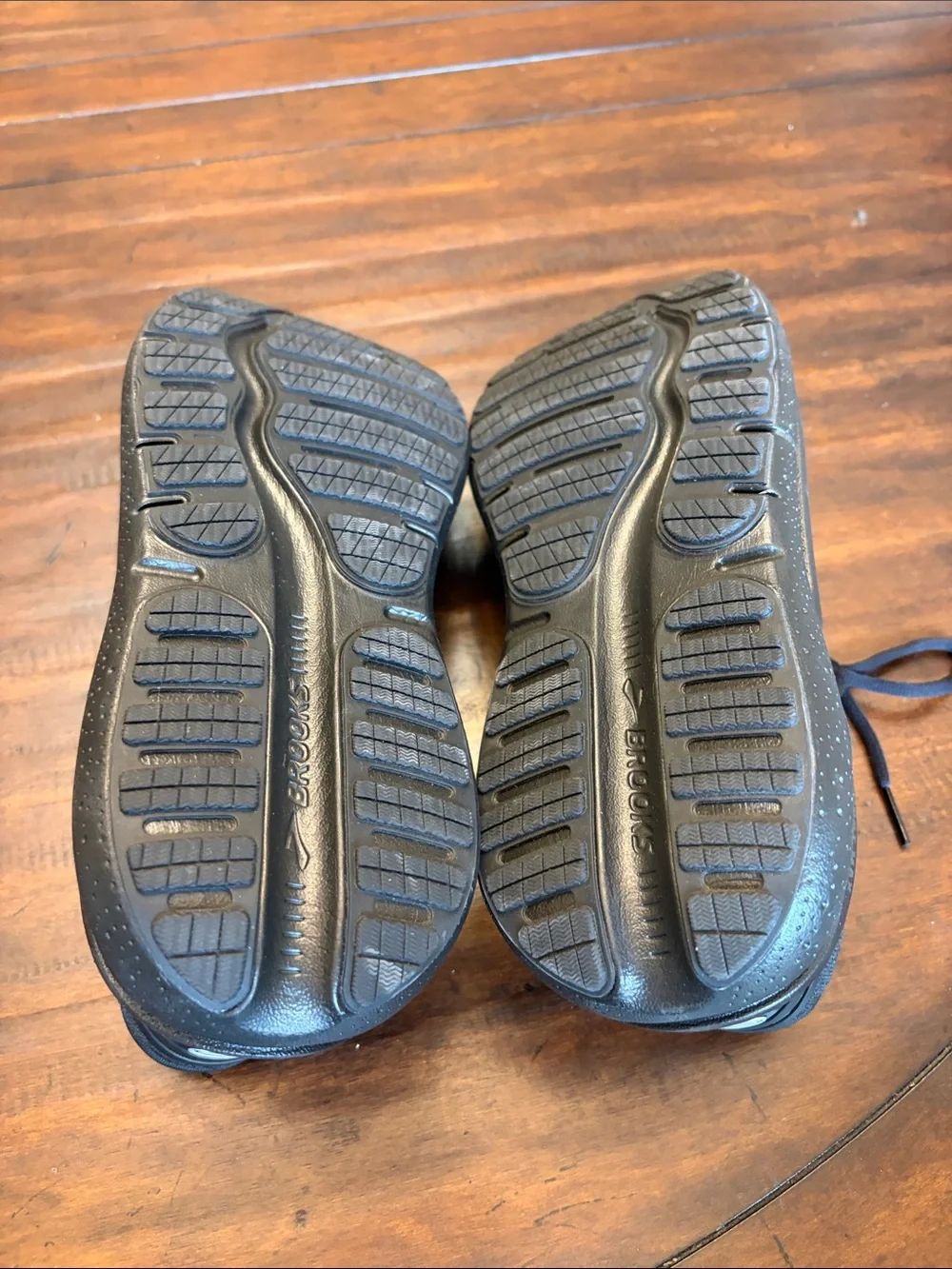 Brooks Black Ghost Max Woman US 10 ACs
